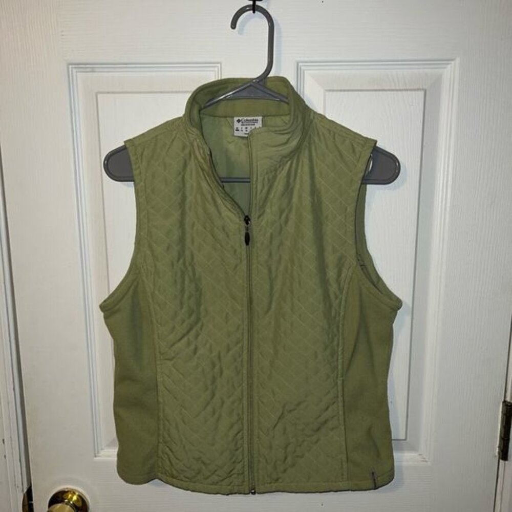 Columbia womens zip-up green quilted vest size S